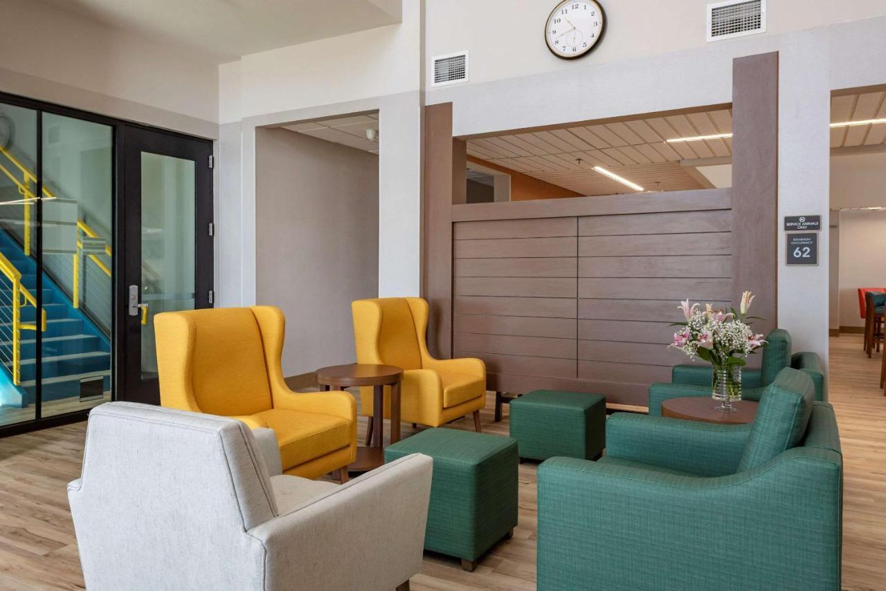 Comfort Suites Colorado Springs East - Medical Center Area Exteriér fotografie