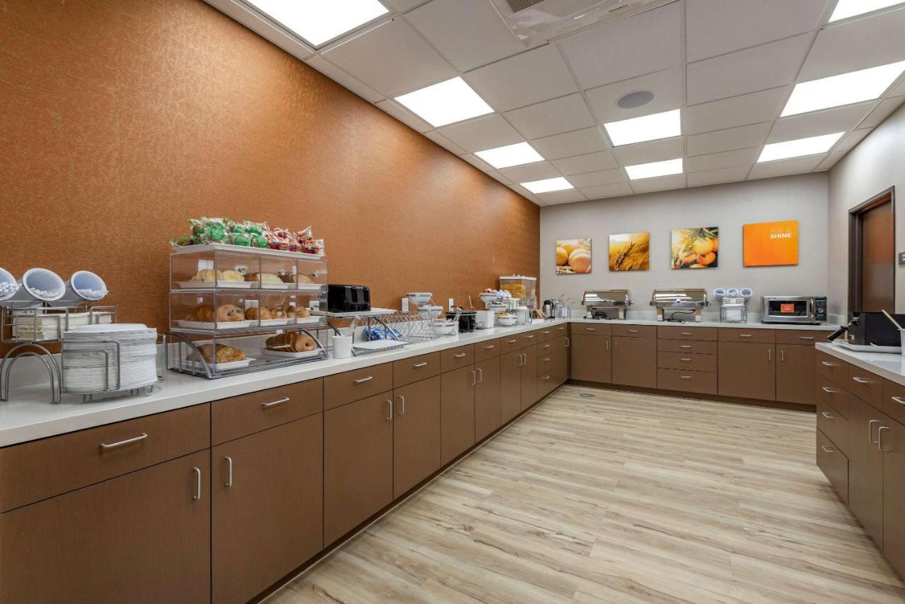 Comfort Suites Colorado Springs East - Medical Center Area Exteriér fotografie