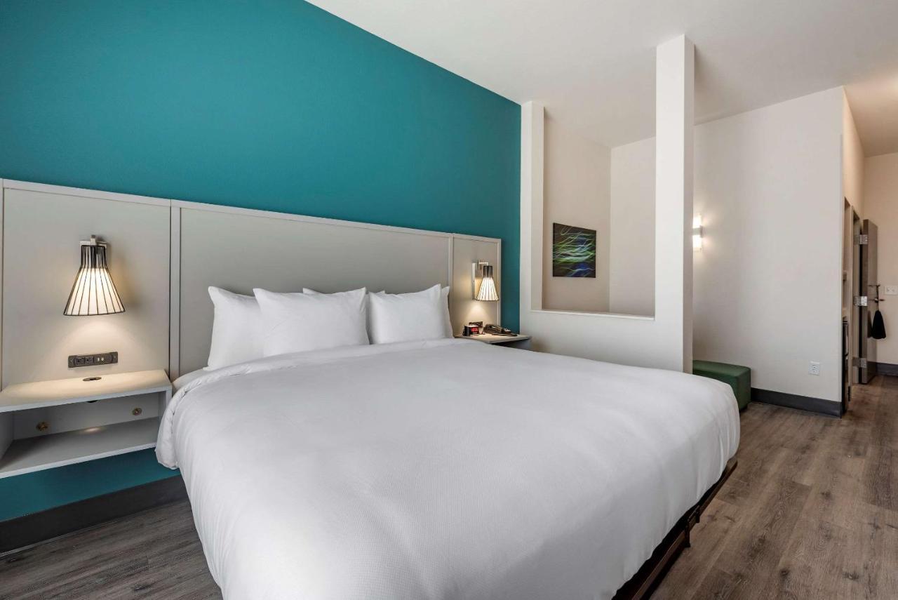 Comfort Suites Colorado Springs East - Medical Center Area Exteriér fotografie