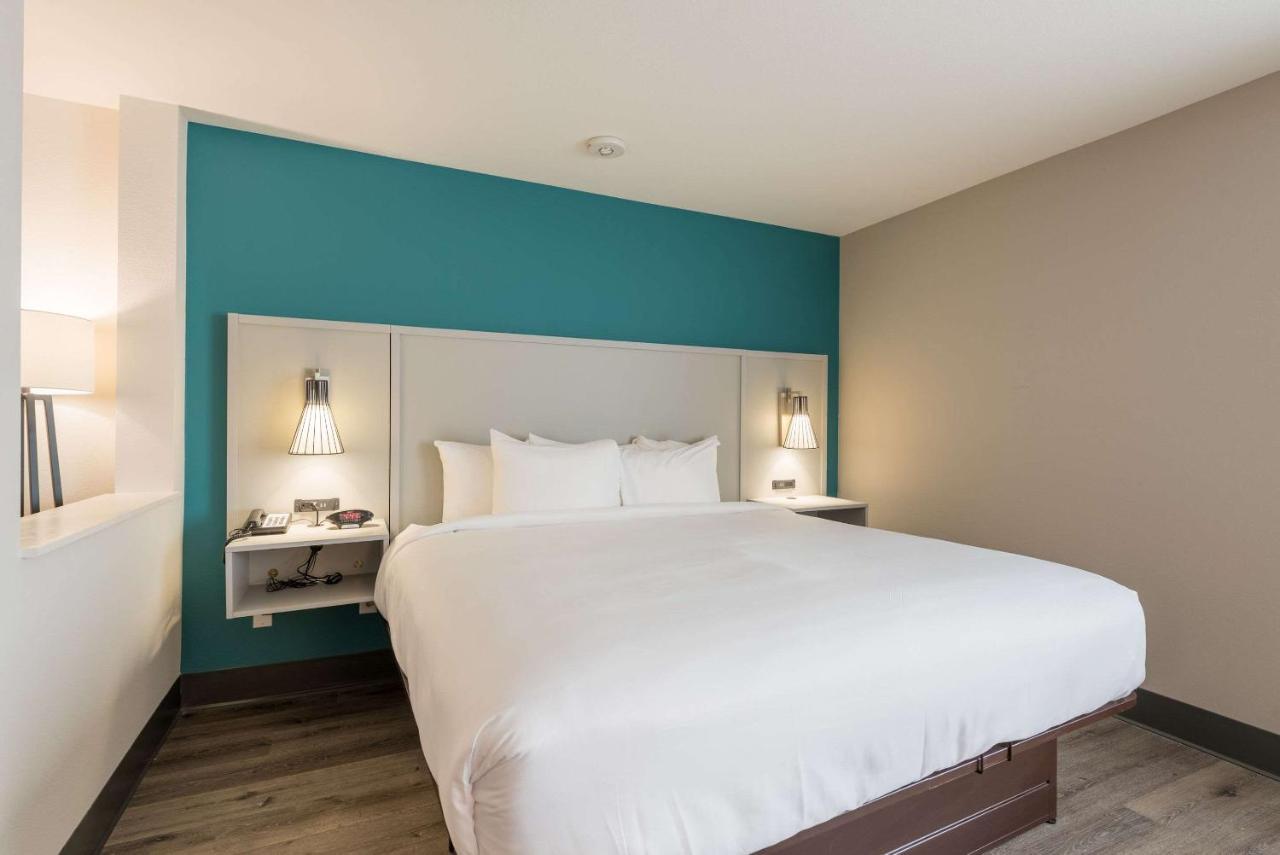 Comfort Suites Colorado Springs East - Medical Center Area Exteriér fotografie
