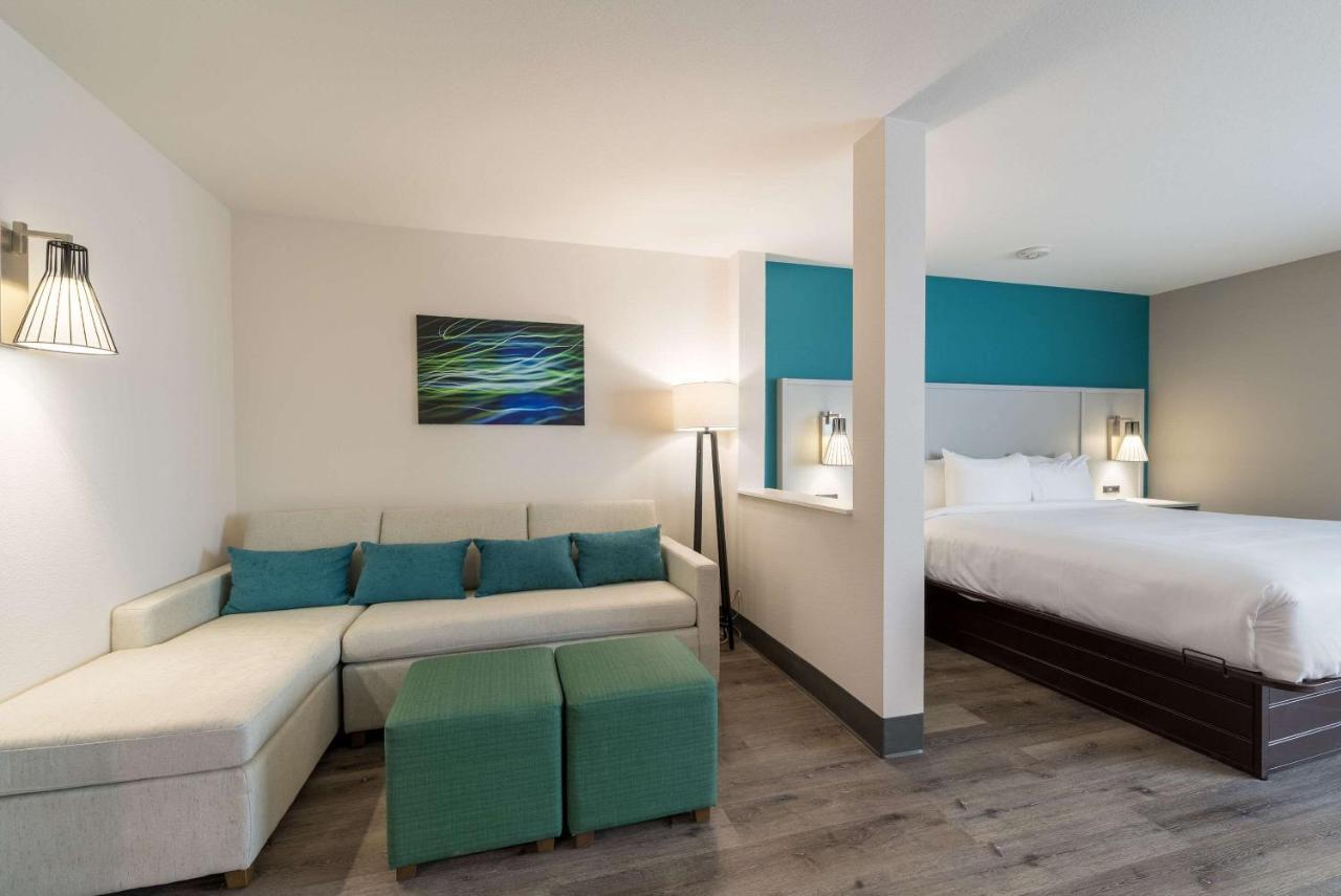 Comfort Suites Colorado Springs East - Medical Center Area Exteriér fotografie