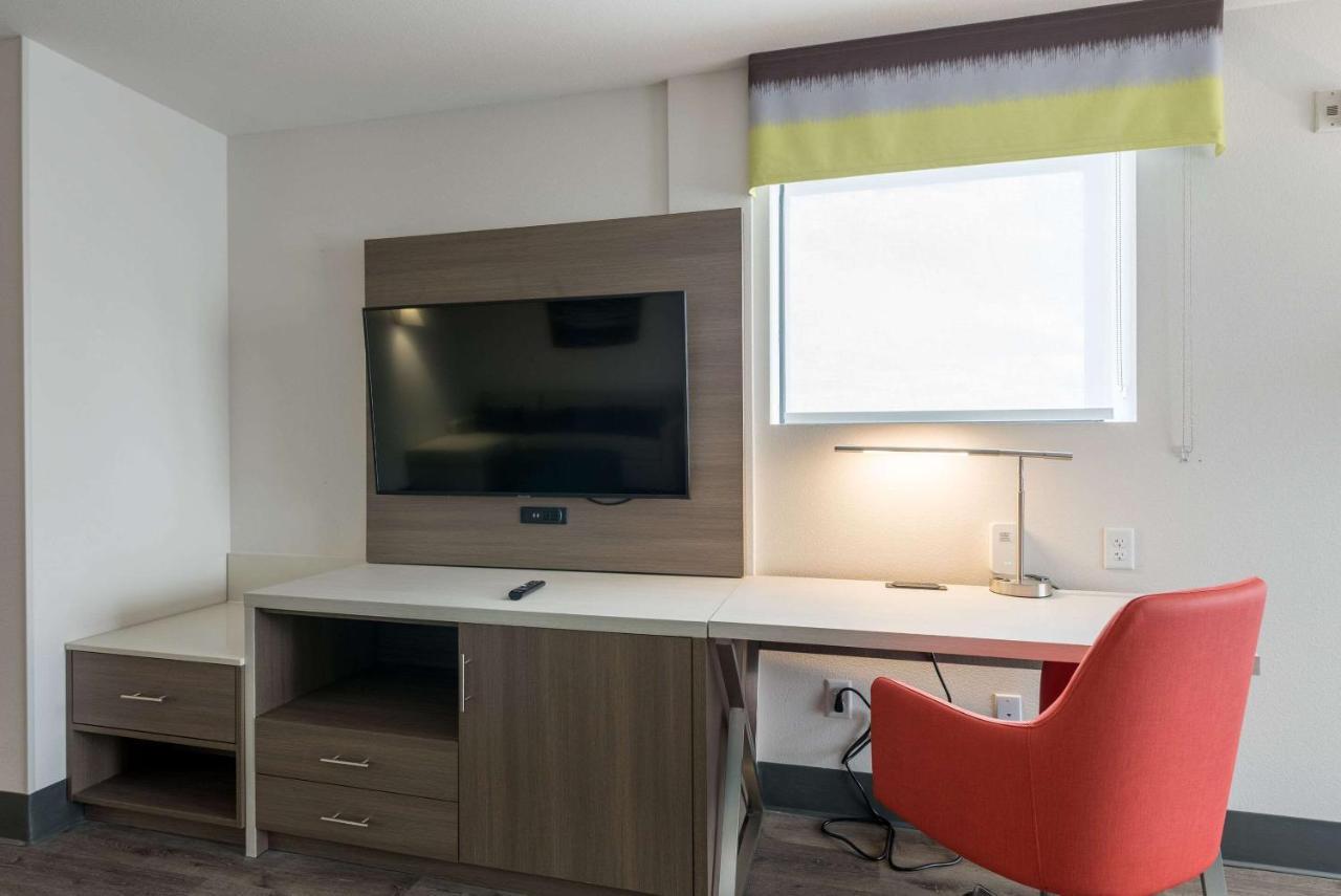 Comfort Suites Colorado Springs East - Medical Center Area Exteriér fotografie