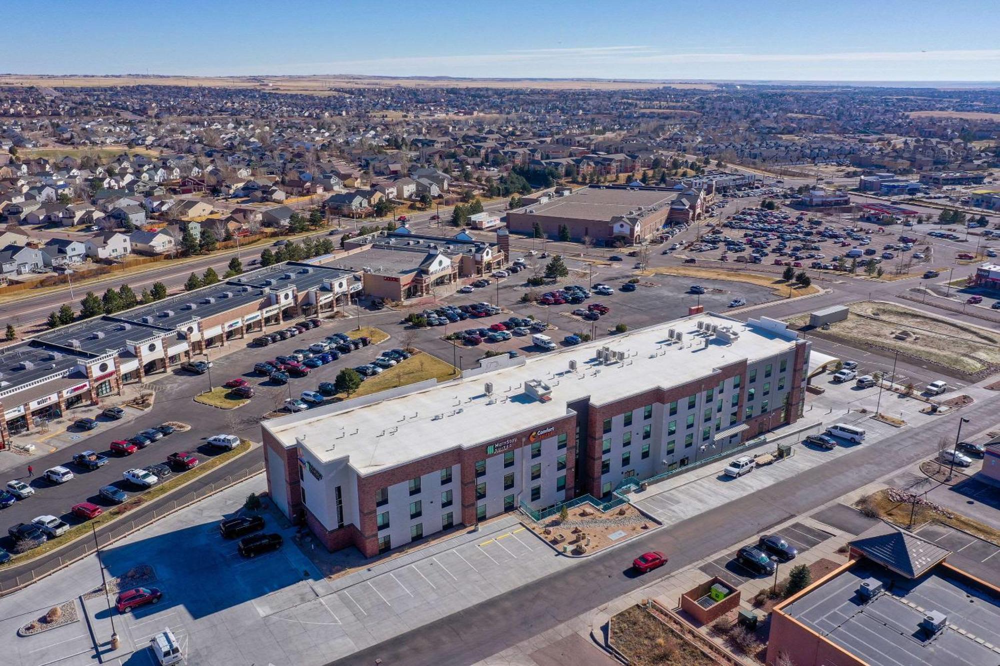 Comfort Suites Colorado Springs East - Medical Center Area Exteriér fotografie