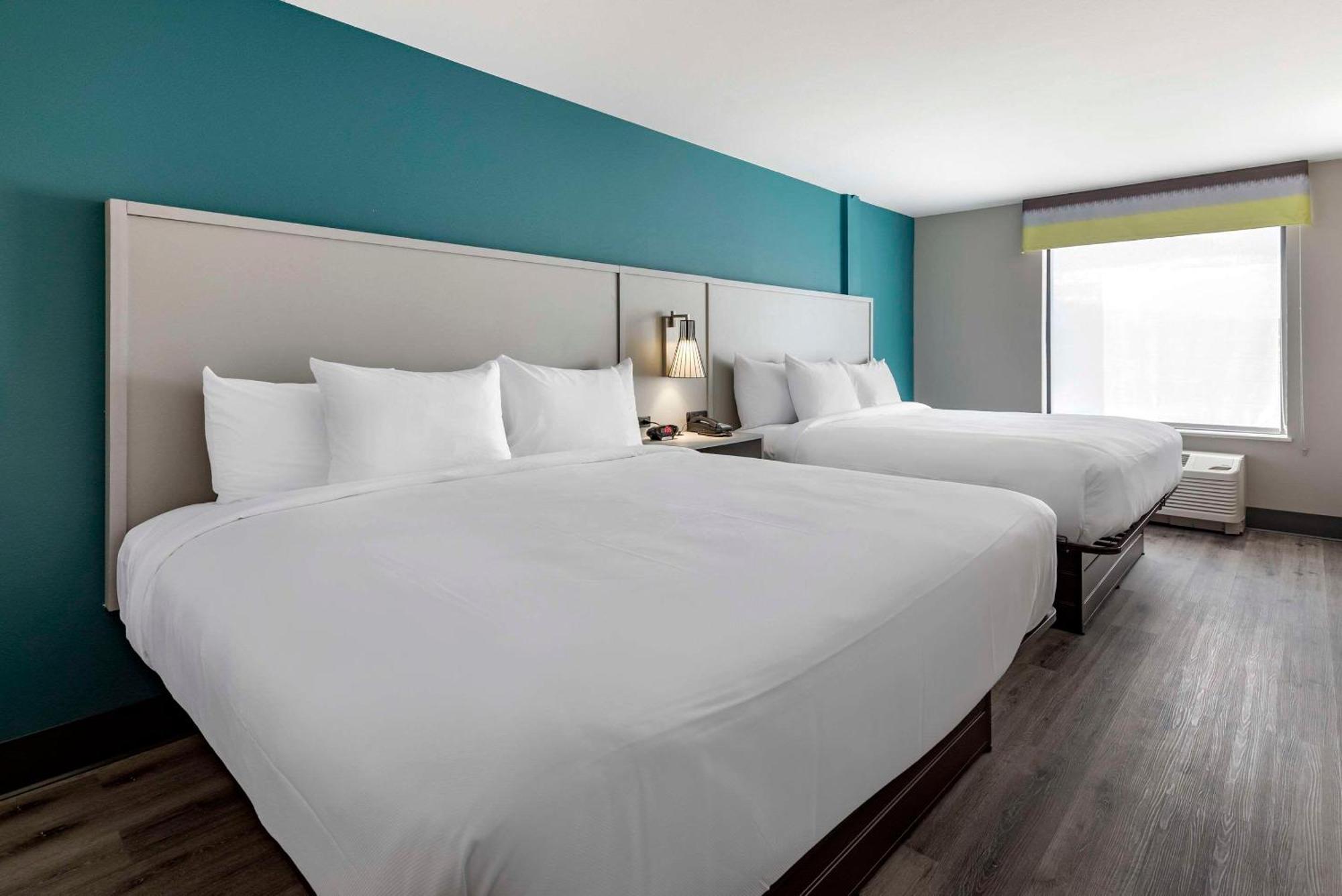 Comfort Suites Colorado Springs East - Medical Center Area Exteriér fotografie