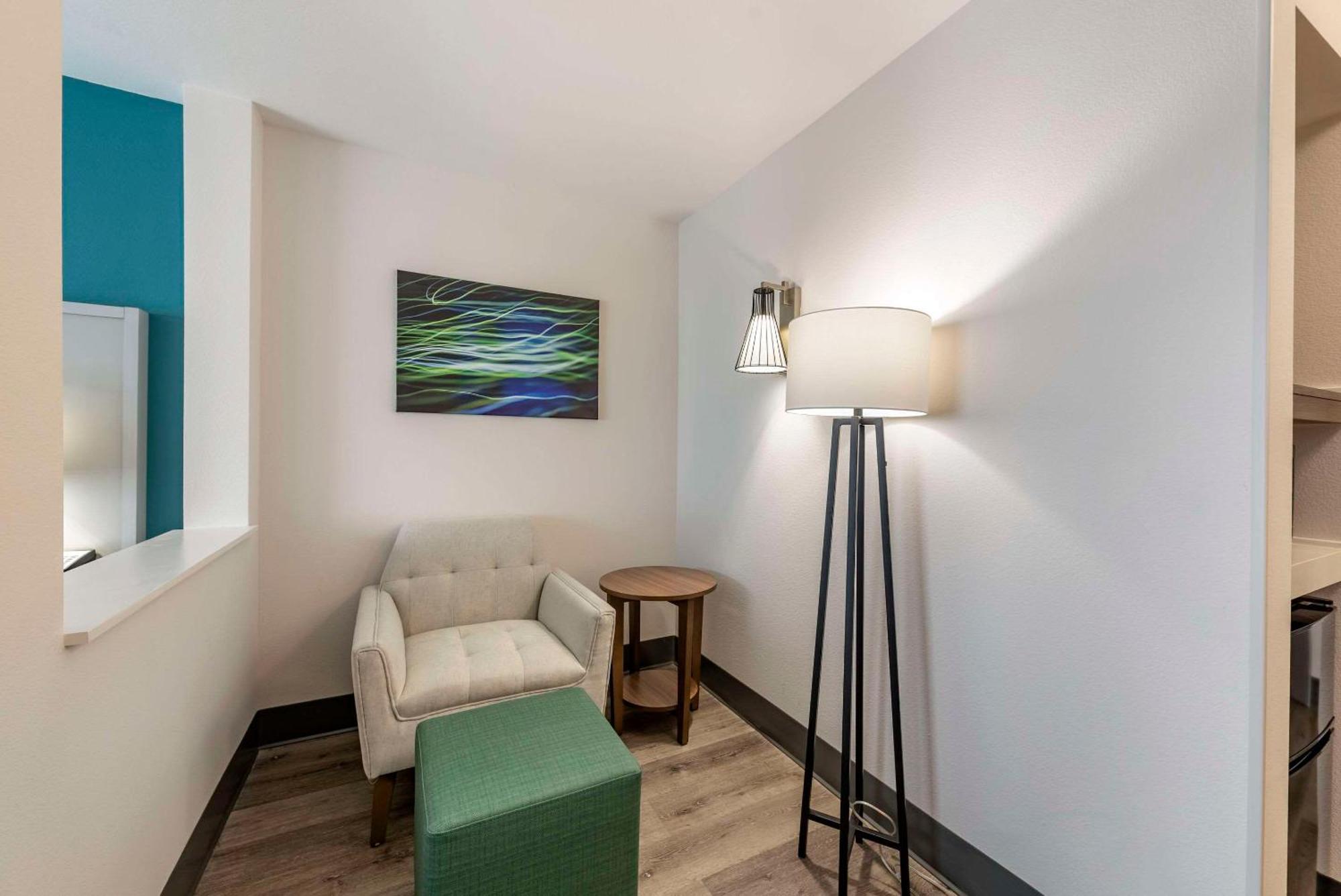 Comfort Suites Colorado Springs East - Medical Center Area Exteriér fotografie