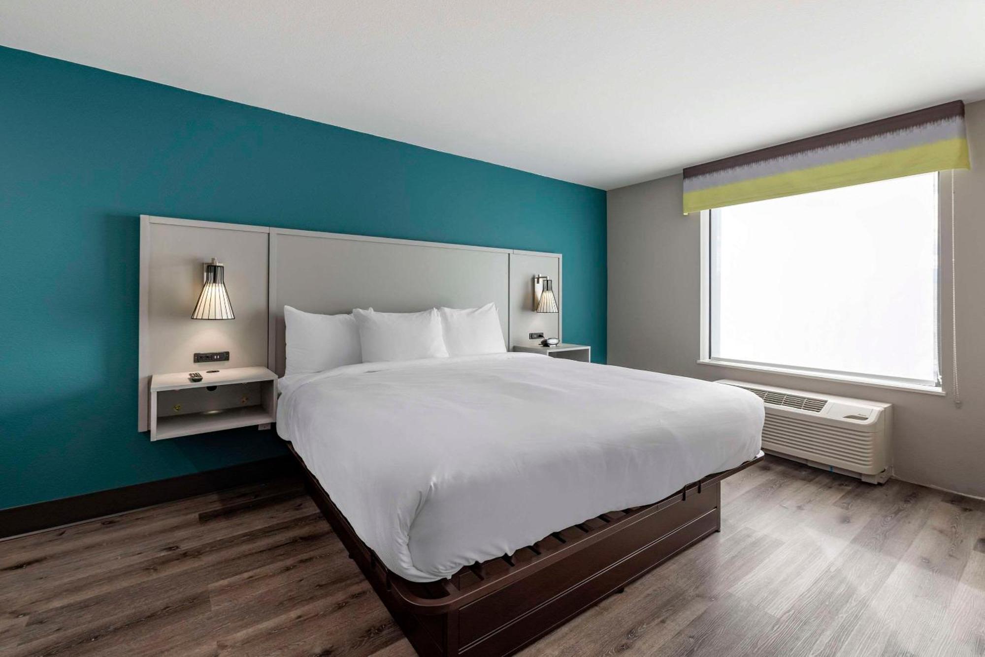 Comfort Suites Colorado Springs East - Medical Center Area Exteriér fotografie